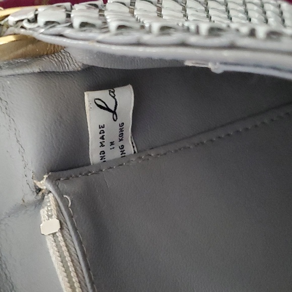 VINTAGE La Regale White & Gold Chainmail Metal Mesh Purse - Picture 3 of 13